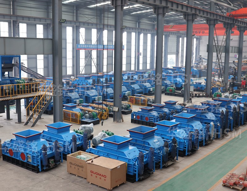 選擇良好高產(chǎn)對(duì)輥制砂機(jī)，鵝卵石破碎不成問(wèn)題